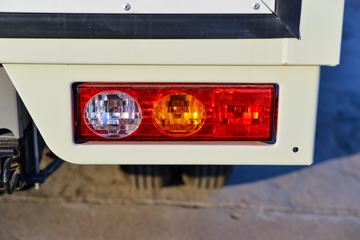 ���� ����M1 �ܶ��� 1.6L 122���� ���� 3.3�׵�����ʽ΢��(BJ5031XXY5JV4-61)ͼƬ