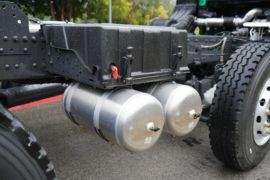 乘龙H5V&nbsp;自卸车底盘                                                图片