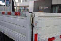 福田瑞沃 骁运S PLUS 131马力 3.9米排半栏板轻卡(国六)(BJ1045V9JBA-35)