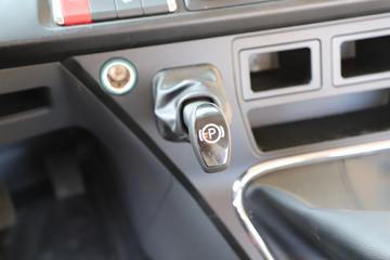 ���� ������D9 200���� 4X2 6.8�������ػ���(EQ1182L9TDG)ͼƬ