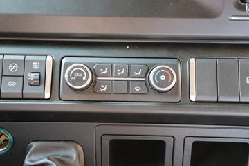 ���� ������D9 200���� 4X2 6.8�������ػ���(EQ1182L9TDG)ͼƬ