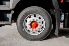 东风 多利卡D9 200马力 4X2 6.8米栏板载货车(EQ1182L9TDG)