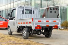 雷驰 仁T10 1.5T 1.75米单排电动栏板微卡12.3kWh