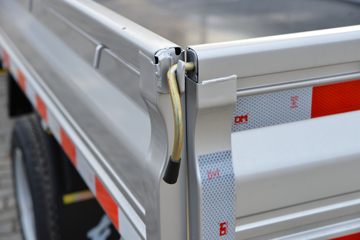 ����;�� T3 1.6L 123���� ���� 3.7�׵�������С��(EQ1032S60Q1E)ͼƬ