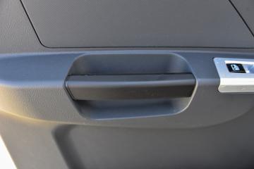 ���� ��X1 2.2L 95���� CNG ˫ȼ�� 3��˫�������Ῠ(KMC1040NG318S6)ͼƬ