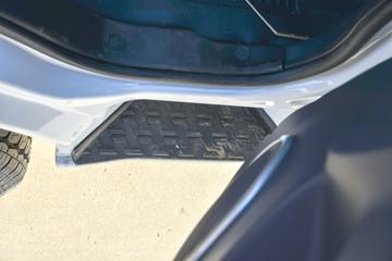 ���� ��X1 2.2L 95���� CNG ˫ȼ�� 3��˫�������Ῠ(KMC1040NG318S6)ͼƬ