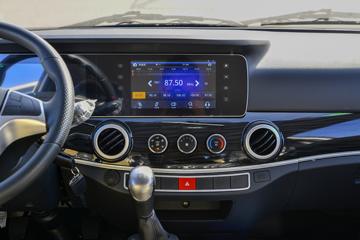 ���� ��X1 2.2L 95���� CNG ˫ȼ�� 3��˫�������Ῠ(KMC1040NG318S6)ͼƬ