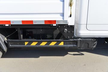 ���� ��X1 2.2L 95���� CNG ˫ȼ�� 3��˫�������Ῠ(KMC1040NG318S6)ͼƬ