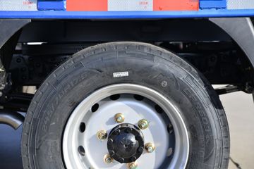 ���� GK3���˿� 102���� 4X2 3����ж��ͼƬ