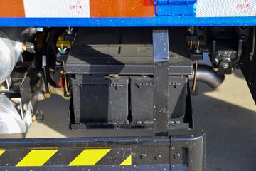 ���� GK3���˿� 102���� 4X2 3����ж��ͼƬ