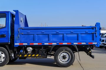 ���� GK3���˿� 102���� 4X2 3����ж��ͼƬ