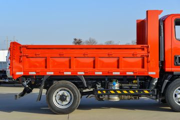 ���� ����M1 130���� 4X2 3.2����ж��(����)(KMC3041SA268DP6)ͼƬ