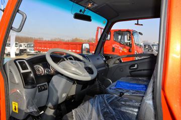 ���� GK6 130���� 4X2 3.2����ж��ͼƬ