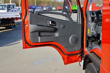 ���� GK6 130���� 4X2 3.2����ж��ͼƬ