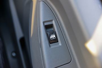 ���� ����HM6 184���� 4X2 4.1����ж��ͼƬ