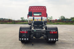 中国重汽成都商用车 豪沃V7-X 480马力 6X4 LNG牵引车(ZZ4252V4247F1L) 中国重汽成都商用车 豪沃V7-X 480马力 6X4 LNG牵引车(ZZ4252V4247F1L)