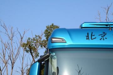 �����ؿ� ׷�� ���ʰ� 530���� 6X4 LNG�Զ���ǣ����ͼƬ