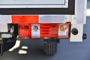 ������Խ��X1 1.6L 122���� ���� 2.585�׵�����ʽ΢��(������)(SC5031XXYXND6B1)ͼƬ