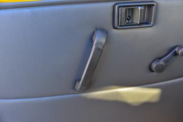 Ծ�� ����S100V 116���� 3.2��˫������С��(���̻�)ͼƬ