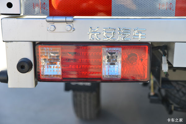 跨越王X1载货车限时促销中 优惠0.05万