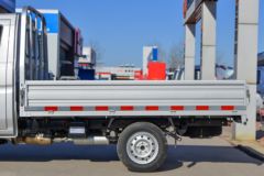 长安跨越王X1 1.6L 122马力 汽油 2.6米单排栏板微卡(单后轮)(SC1031XND6B1)