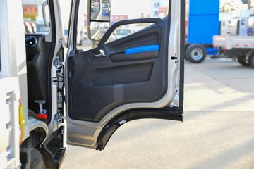 ���� ŷ����S1ϵ ��ӯ�� 163���� 4.17��AMT�Զ������������Ῠ(����)(BJ1048V9JEA-FM3)ͼƬ