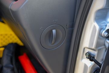 ���� ŷ����S1ϵ ��ӯ�� 163���� 4.17��AMT�Զ������������Ῠ(����)(BJ1048V9JEA-FM3)ͼƬ