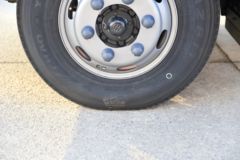 福田 欧马可S1系 智盈版 163马力 4.17米AMT自动档单排栏板轻卡(福康)(BJ1048V9JEA-FM3)