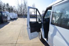 江铃汽车 福顺 2023款 146马力 2.0T柴油 6座 自动 短轴低顶多用途乘用车(对开尾门)