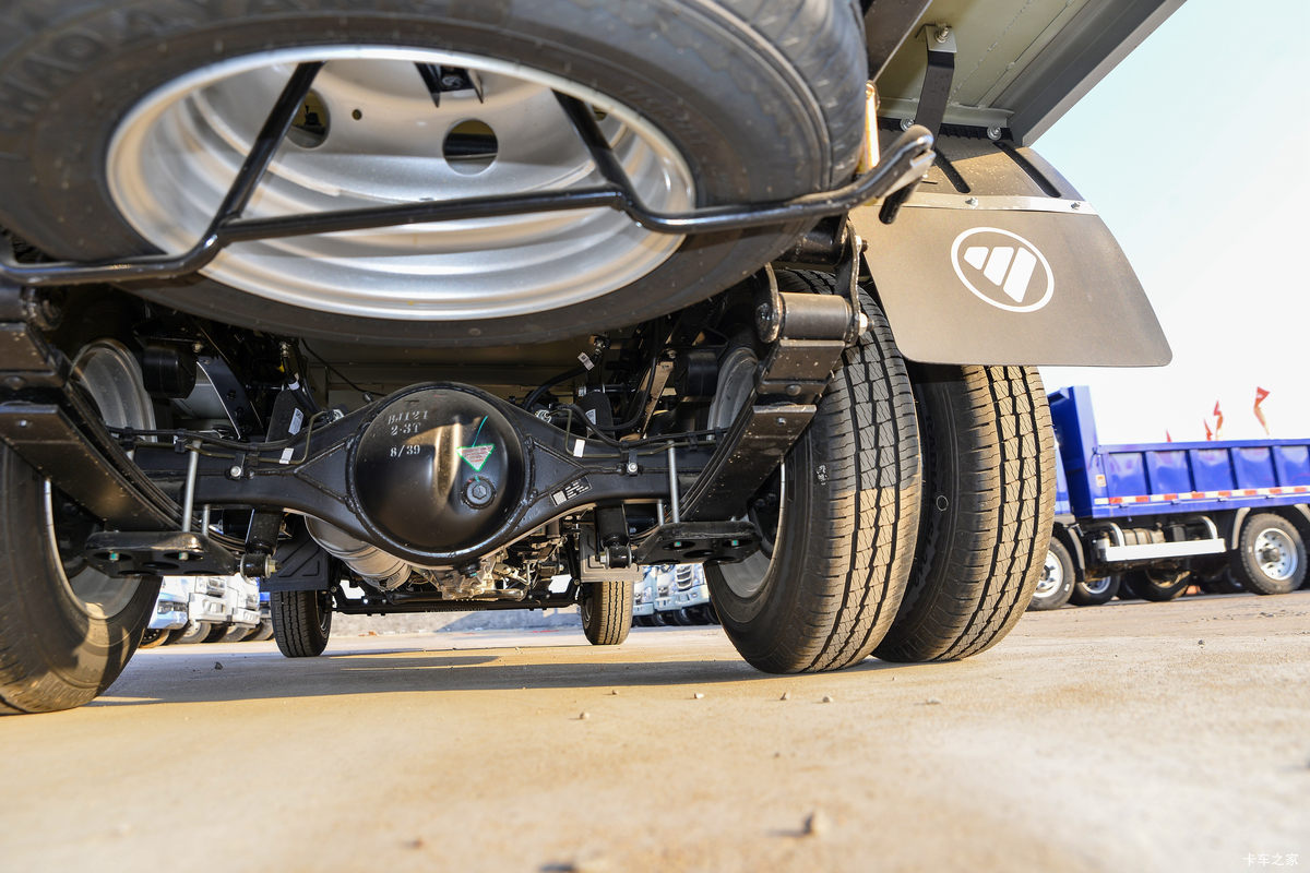  M1 ܶ 1.6L 122  3.3׵΢(BJ1031V5JV4-61)                                                