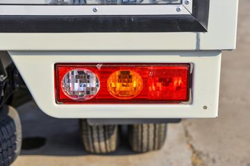 ���� ����M2 ������ 1.6L 122���� ���� 3.3�׵�����ʽ΢��(BJ5032XXY5JV5-11)ͼƬ