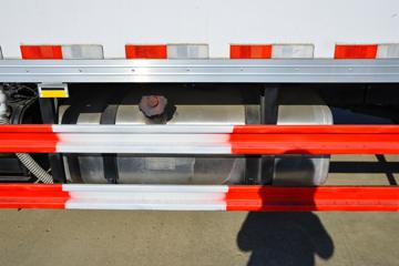 ��� ��VH �����ݵ� 190���� 4X2 5.2����س�(CA5140XLCP40K62L4E6A85)ͼƬ