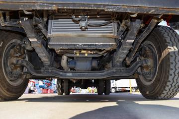 ��� ��VH �����ݵ� 190���� 4X2 5.2����س�(CA5140XLCP40K62L4E6A85)ͼƬ