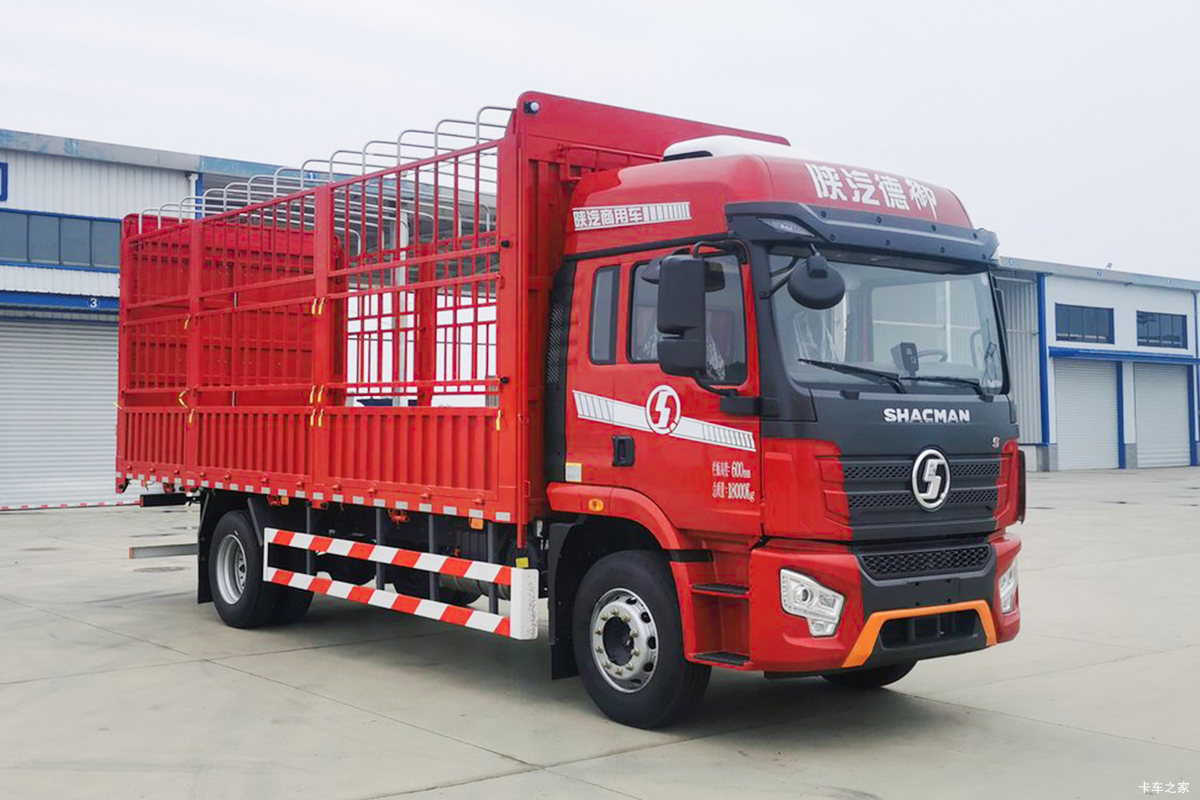 陕汽商用车 德御 300马力 4X2 6.8米仓栅式载货车