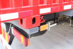 陕汽商用车 德御Q300 300马力 4X2 车厢可卸式载货车(SX5186ZKXMP6721)