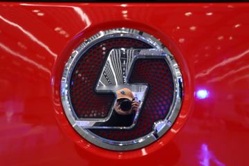 �������ó� ����Q300 520���� 6X4 LNGǣ����ͼƬ