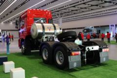 陕汽商用车 德御Q300 520马力 6X4 LNG牵引车