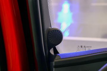 �������ó� ����Q300 520���� 6X4 LNGǣ����ͼƬ