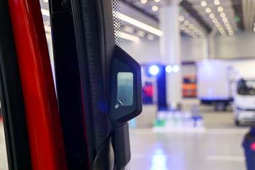 �������ó� ����Q300 520���� 6X4 LNGǣ����ͼƬ