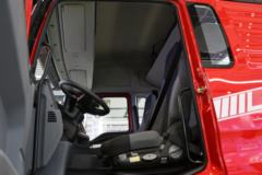 陕汽商用车 德御Q300 520马力 6X4 LNG牵引车