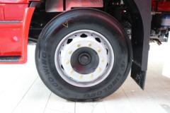 陕汽商用车 德御Q300 280马力 4X2 9.8米LNG自动档厢式载货车(SX5189XXYLB721TLQ1)