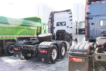 �������ó� �Ӱ�S700 12.5L���� 600���� 6X4 Ӯ��12�� AMT�Զ��� ǣ����ͼƬ