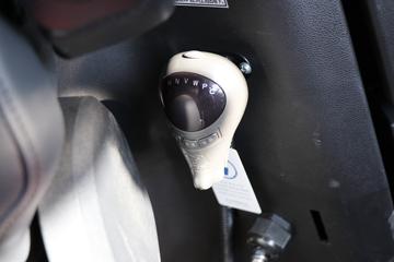 �������ó� �Ӱ�S700 12.5L���� 600���� 6X4 Ӯ��12�� AMT�Զ��� ǣ����ͼƬ