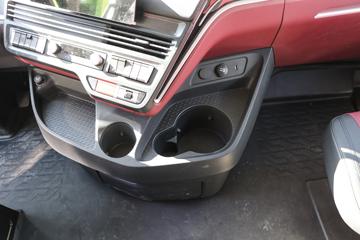 �������ó� �Ӱ�S700 12.5L���� 600���� 6X4 Ӯ��12�� AMT�Զ��� ǣ����ͼƬ
