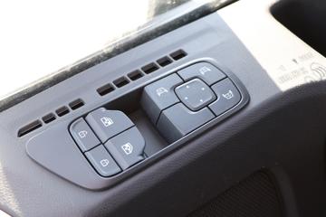 �������ó� �Ӱ�S700 12.5L���� 600���� 6X4 Ӯ��12�� AMT�Զ��� ǣ����ͼƬ