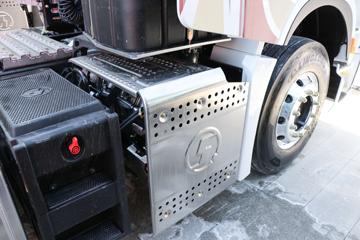 �������ó� �Ӱ�S700 12.5L���� 600���� 6X4 Ӯ��12�� AMT�Զ��� ǣ����ͼƬ