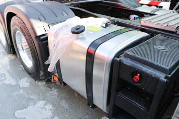 �������ó� �Ӱ�S700 12.5L���� 600���� 6X4 Ӯ��12�� AMT�Զ��� ǣ����ͼƬ