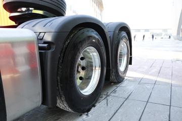 �������ó� �Ӱ�S700 12.5L���� 600���� 6X4 Ӯ��12�� AMT�Զ��� ǣ����ͼƬ