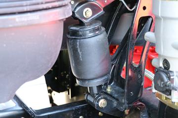 �������ó� �Ӱ�S700 12.5L���� 600���� 6X4 Ӯ��12�� AMT�Զ��� ǣ����ͼƬ