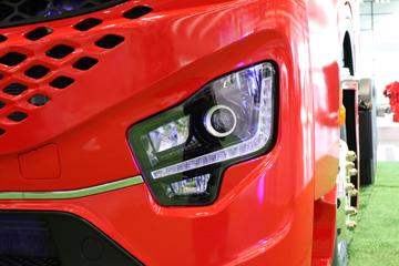 �������ó� �Ӱ�S700 580���� 6X4 LNG�Զ���ǣ����(Һ��)ͼƬ